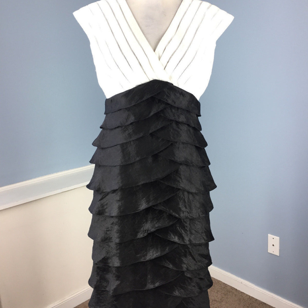 Andre Oliver M 10 Black White Empire tiered dress